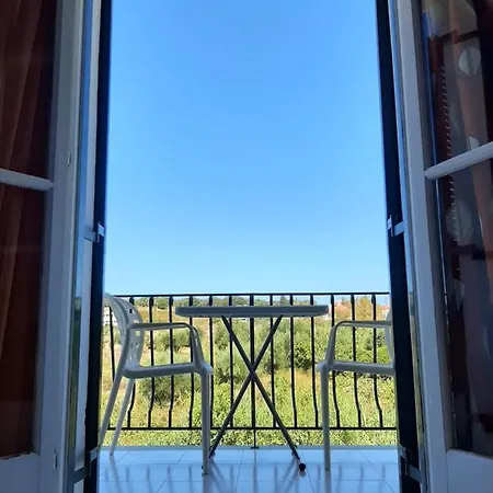 Ammousa מלון דירות ליקסורי