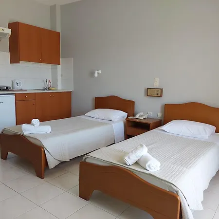 מלון דירות Ammousa 4*